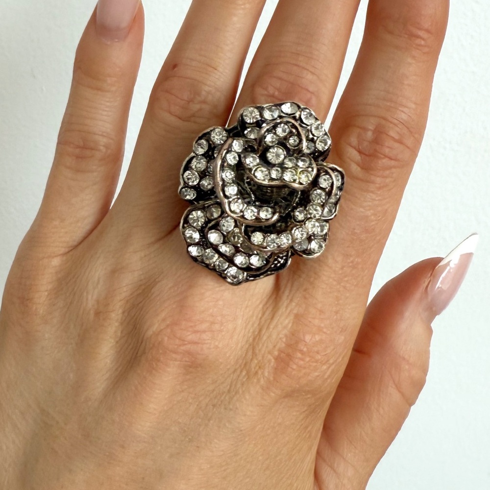 Vintage Retro Silver & Rhinestone Flower Cocktail Statement Ring - adjustable